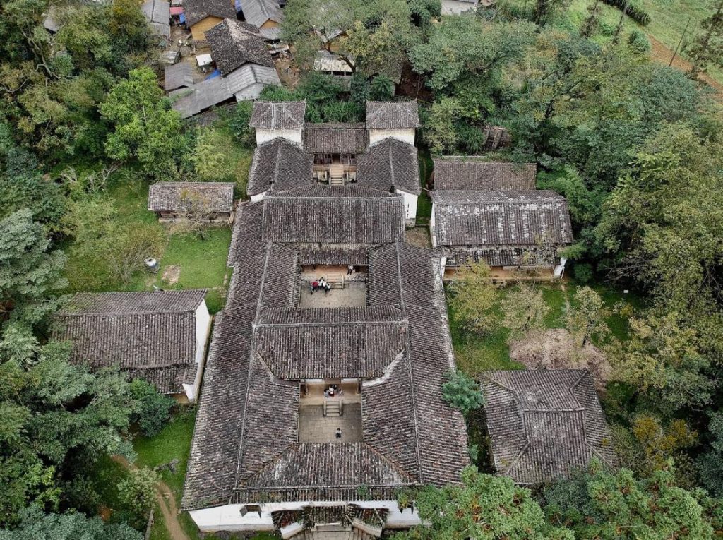 Dinh thự nhà họ Vương