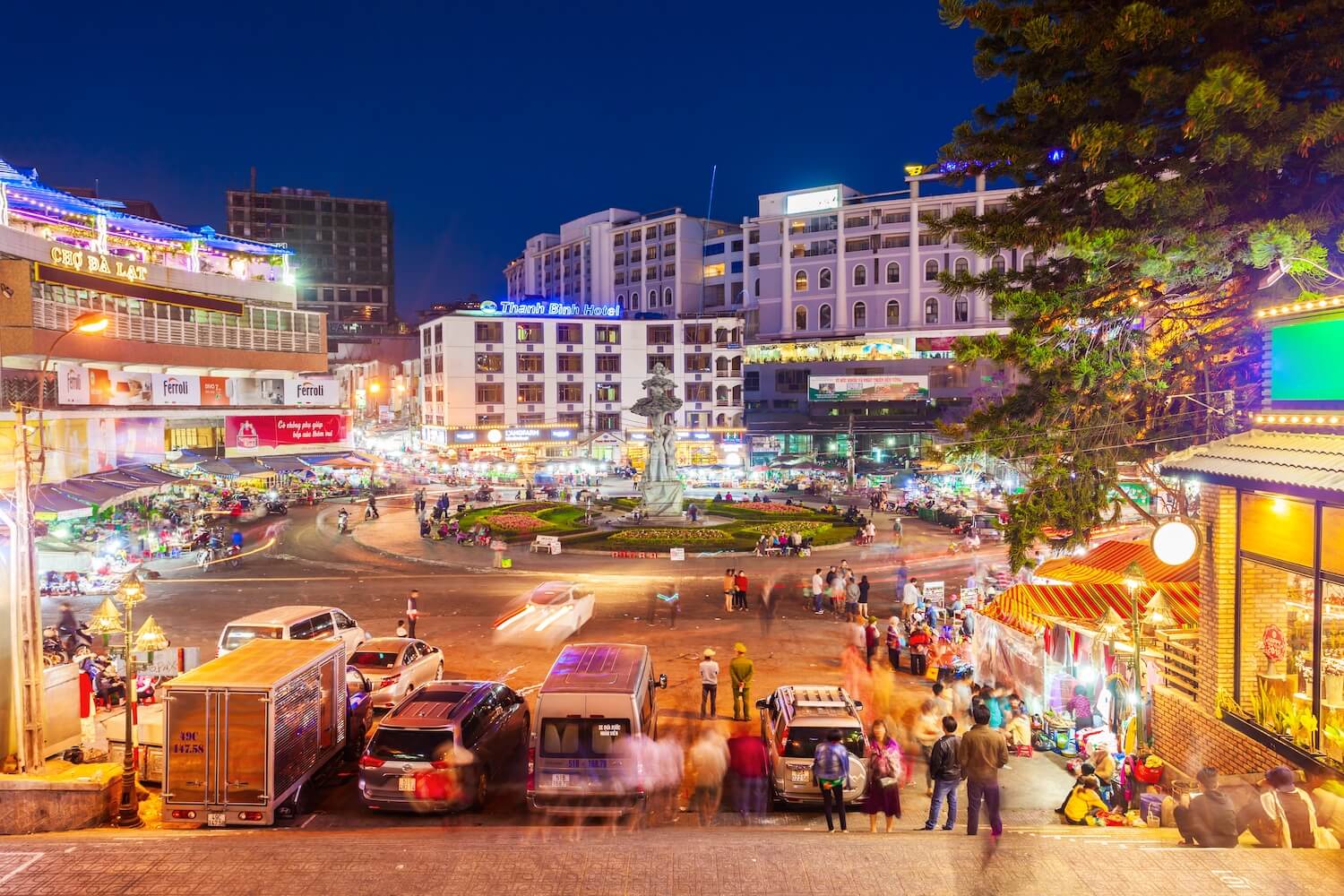 Chợ đêm Đà Lạt