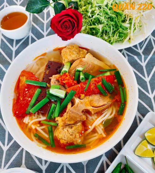 Quán bún riêu 220