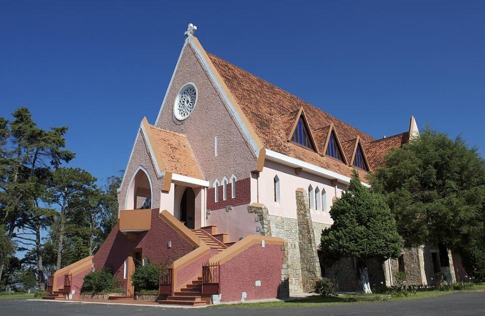 Nhà thờ Domaine De Marie Đà Lạt