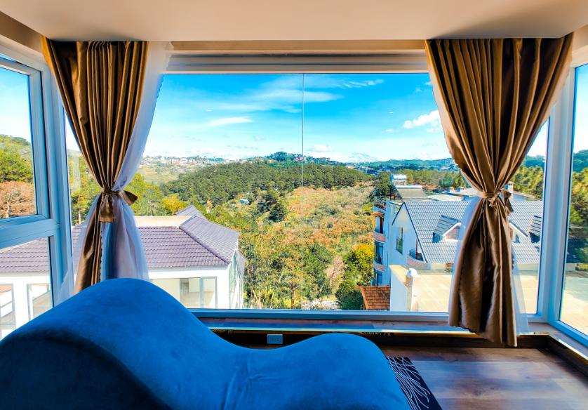 View tuyệt đẹp ngay giữa rừng thông