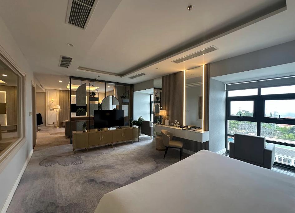 Phòng Luxury Grand Suite