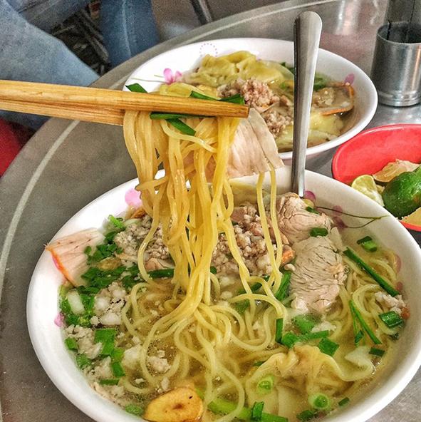 Mì Tàu Cao - Quán ăn ngon Đà Lạt nổi tiếng lâu đời