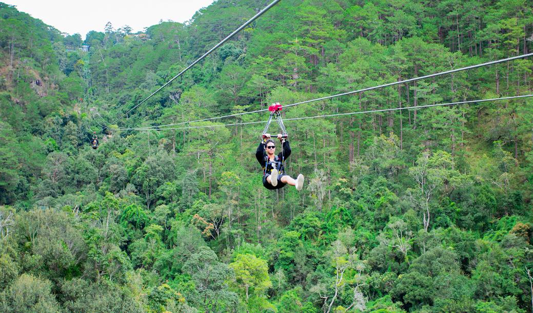 Zipline dài nhất Châu Á tại Khu du lịch thác Datanla