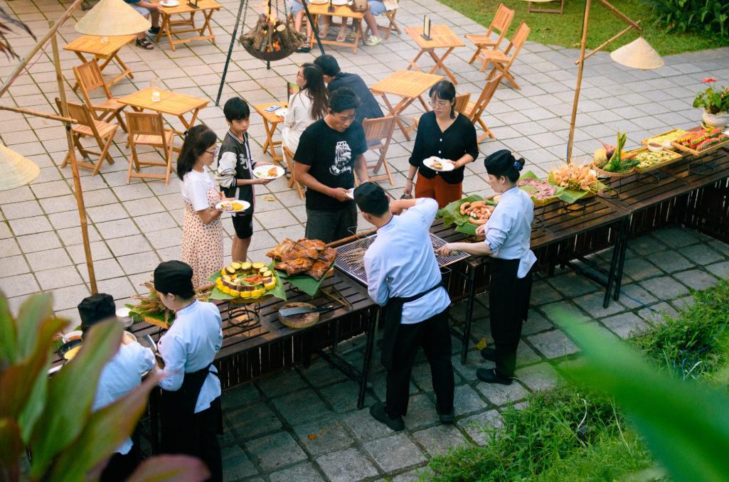 Khu vực nướng BBQ rộng lớn