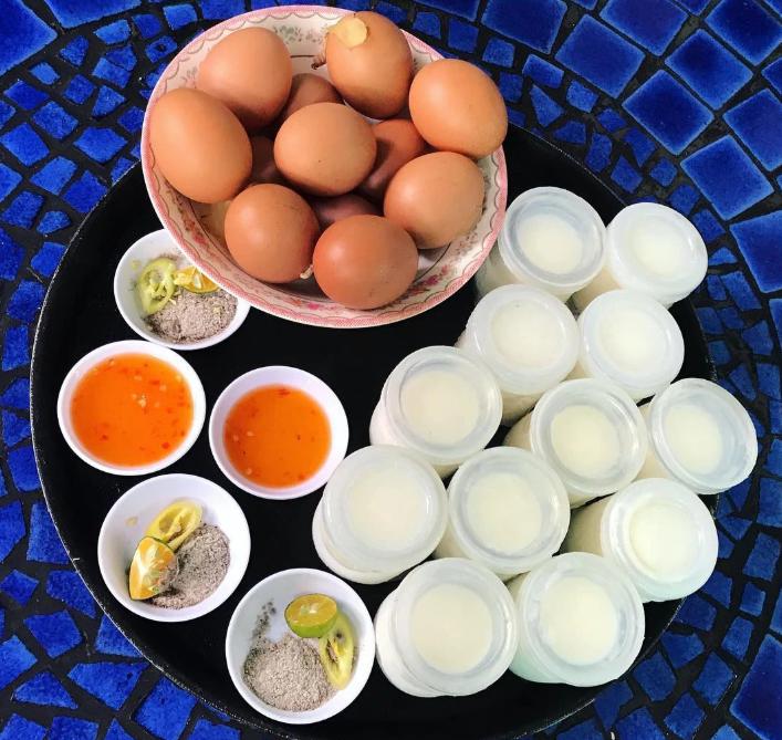 Yaourt và trứng gà lòng đào
