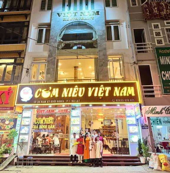 Cơm niêu Việt Nam