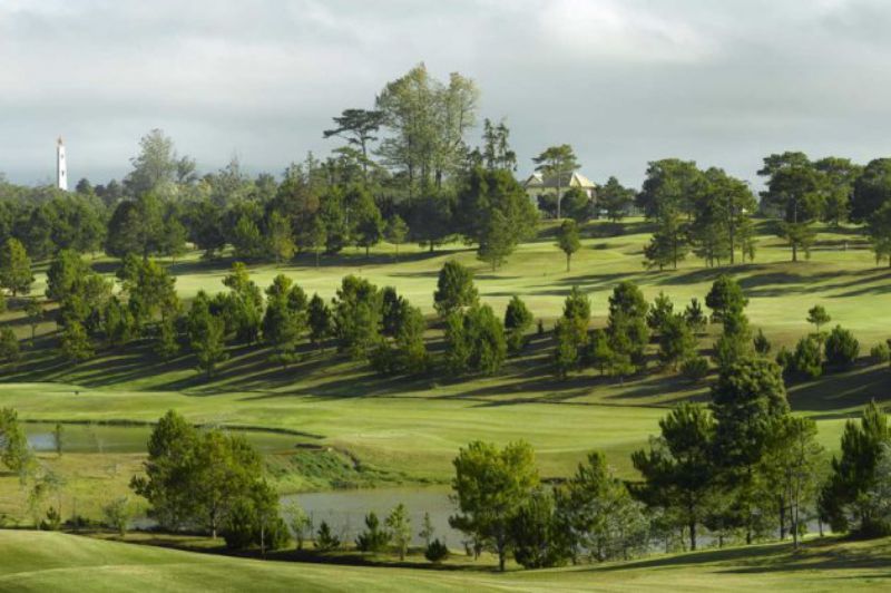 Dịch vụ tại sân golf Đà Lạt Đồi Cù vô cùng chuyên nghiệp