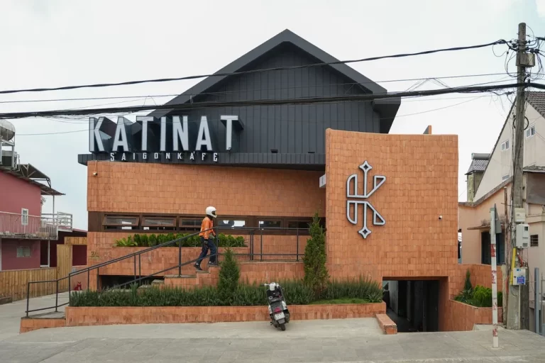 Tránh ghé Katinat Đà Lạt vào giờ cao điểm