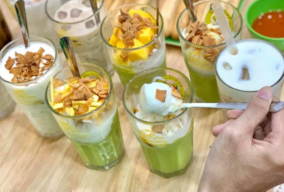 Quán kem đường Bà Triệu