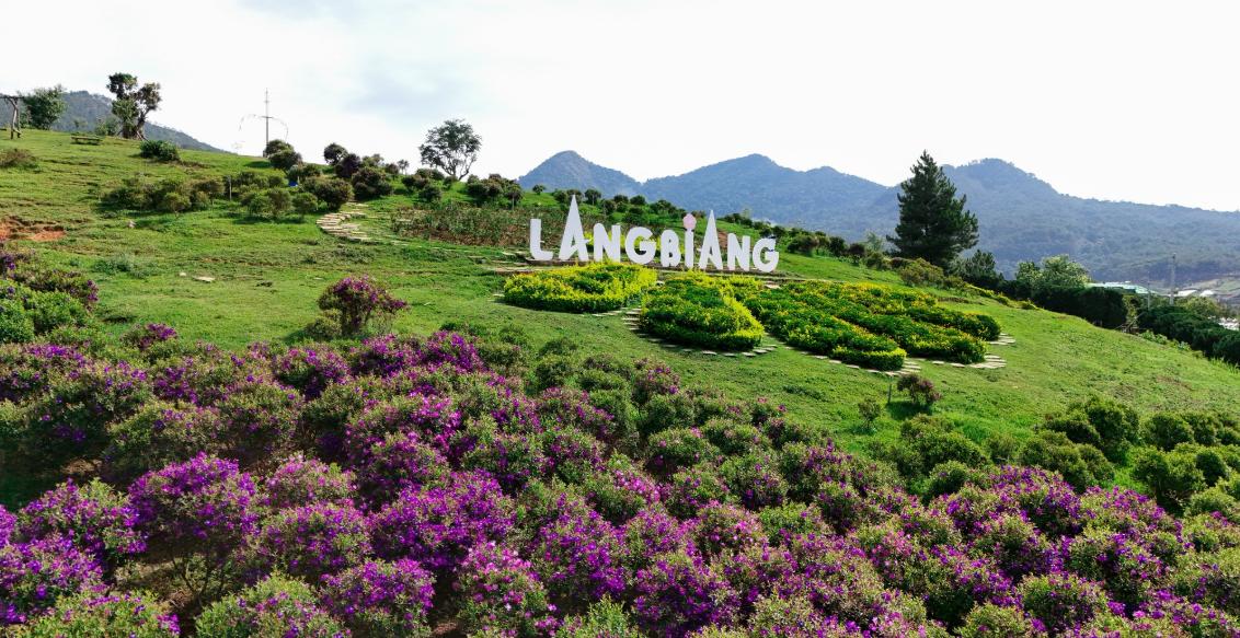 Đỉnh núi Langbiang Đà Lạt