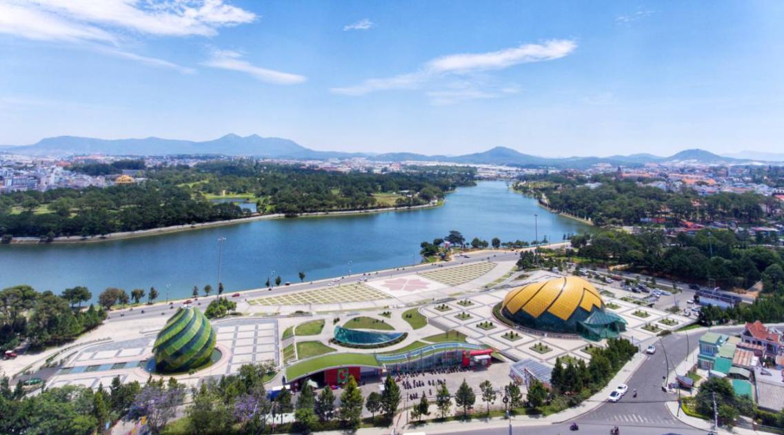 Quảng trường Đà Lạt rộng lớn khi nhìn từ trên cao
