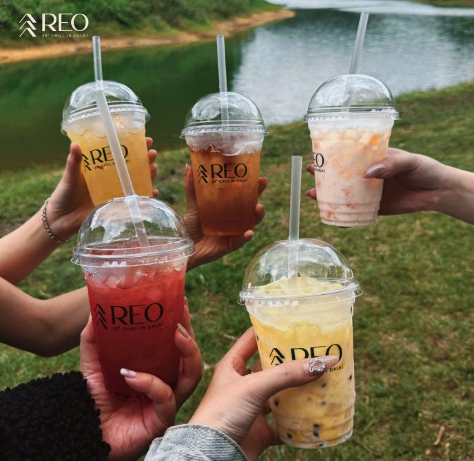 Uống cafe chill giữa rừng