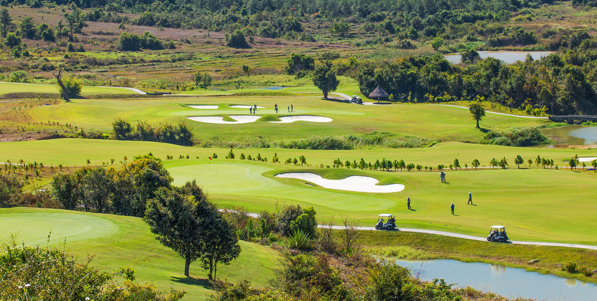 Sân golf Đà Lạt Đồi Cù - Địa điểm chơi golf nổi tiếng nhất Việt Nam