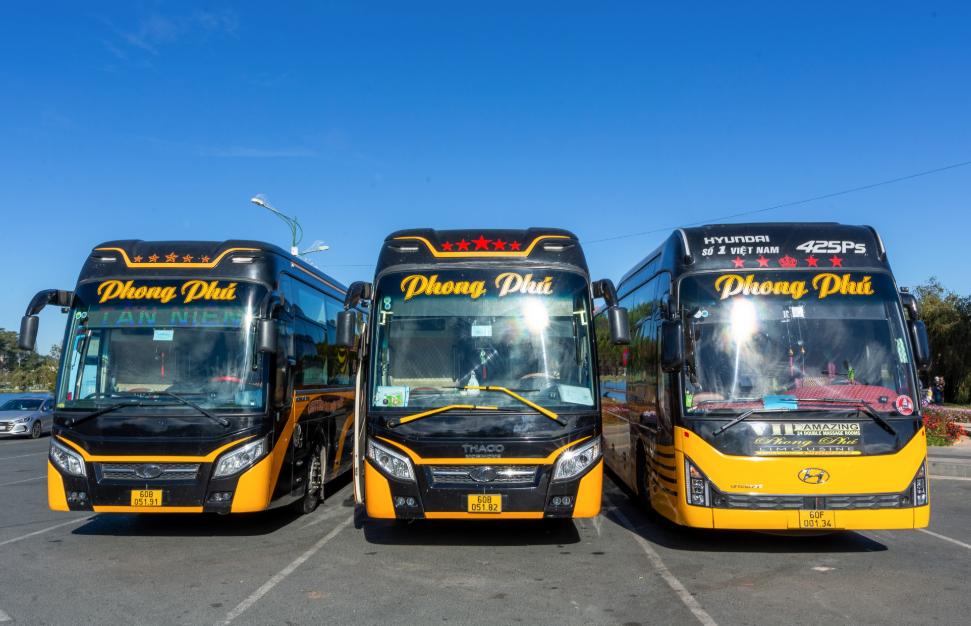 Xe limousine Phong Phú