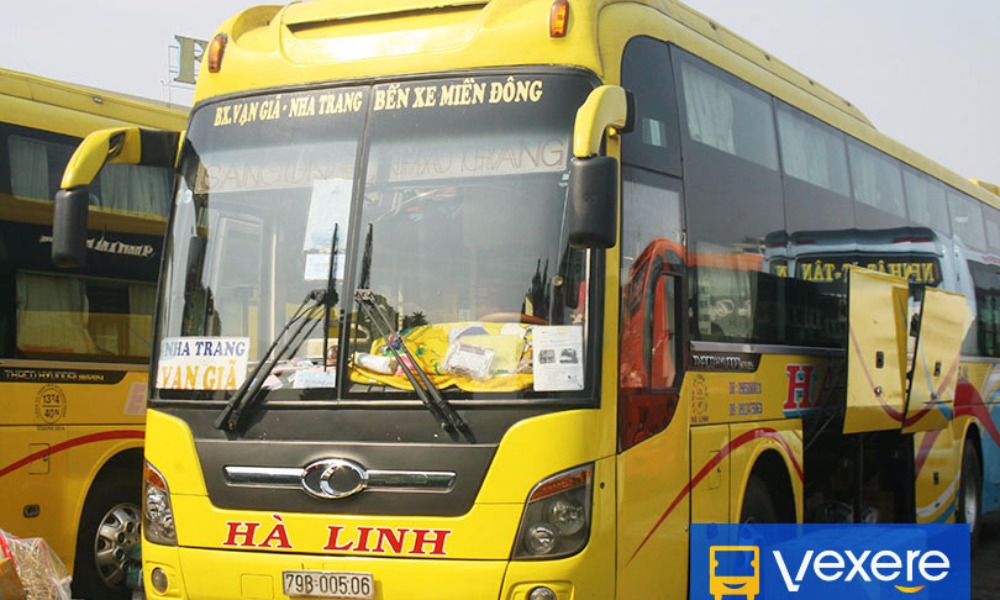 Xe khách Việt Nhật - Lựa chọn quen thuộc của người dân địa phương