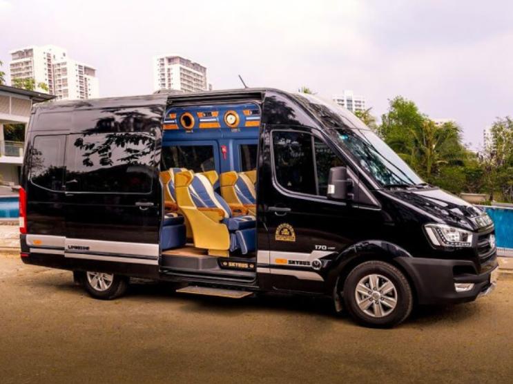 Limousine Hoàng Vũ