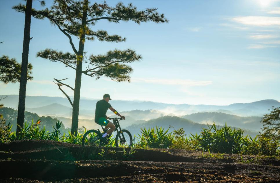 Đạp xe khám phá Măng Đen