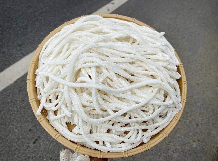 Sợi bánh canh mềm dẻo