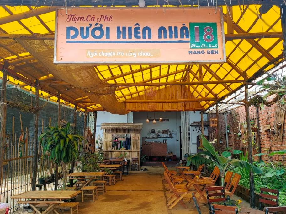 Tiệm cà phê Dưới Hiên Nhà