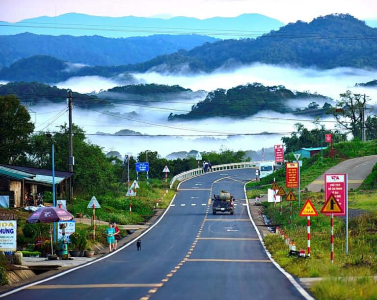Đèo Măng Đen