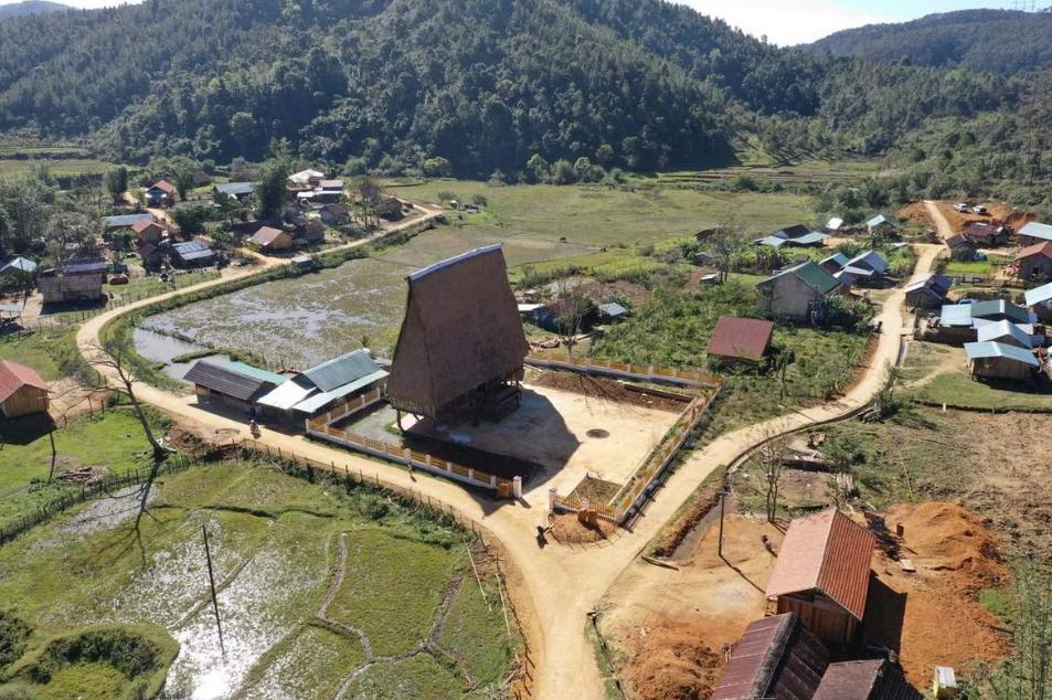 Làng văn hóa du lịch cộng đồng Kon Pring