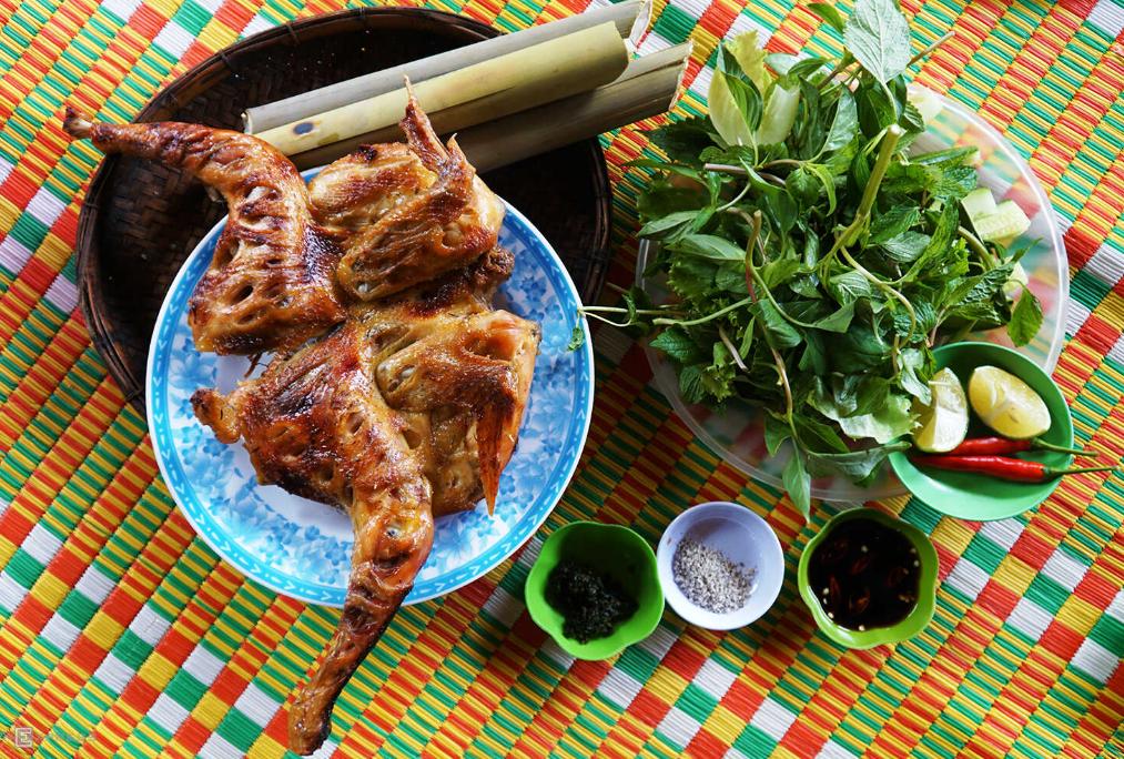 Quán gà nướng cơm lam Măng Đen Dakbla