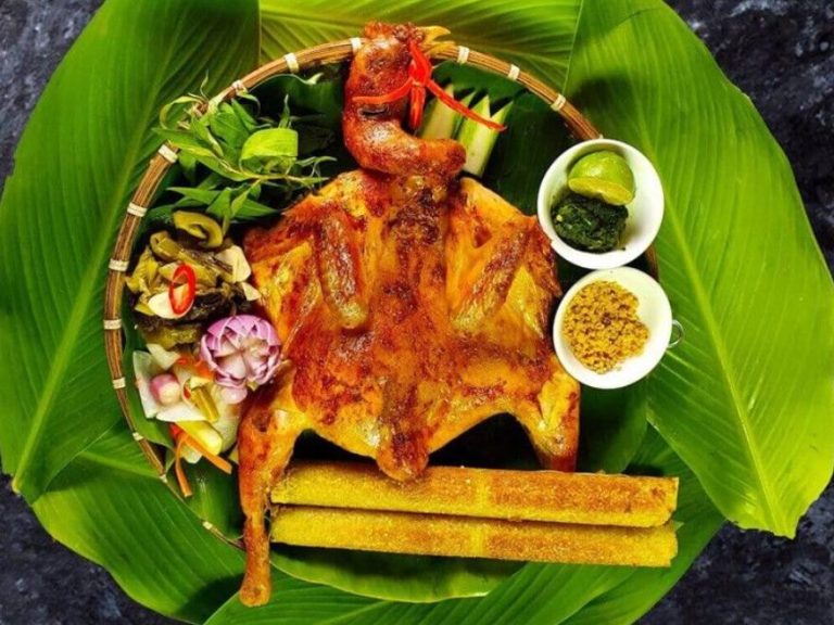 Gà nướng cơm lam Măng Đen