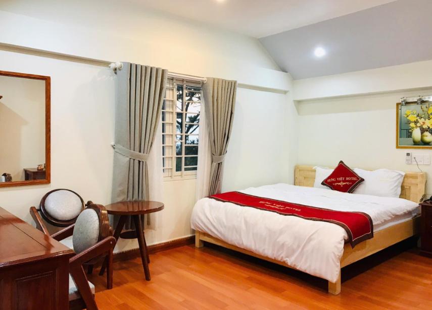 Khách sạn Hưng Việt