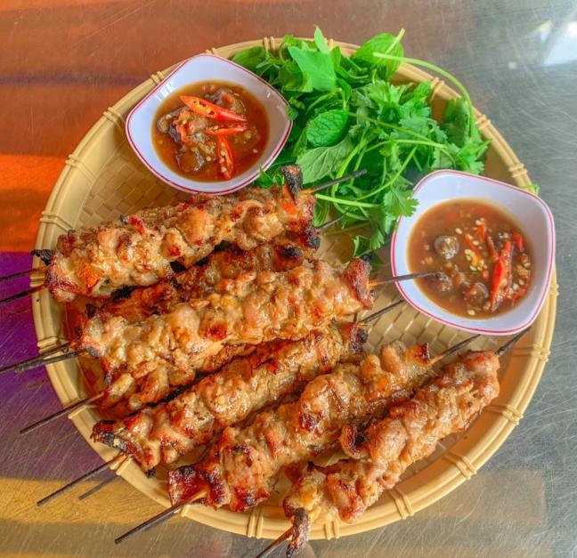Thịt xiên heo mọi