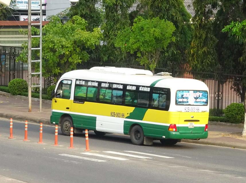 Xe buýt - Xe từ sân bay Pleiku đi Măng Đen mỗi ngày