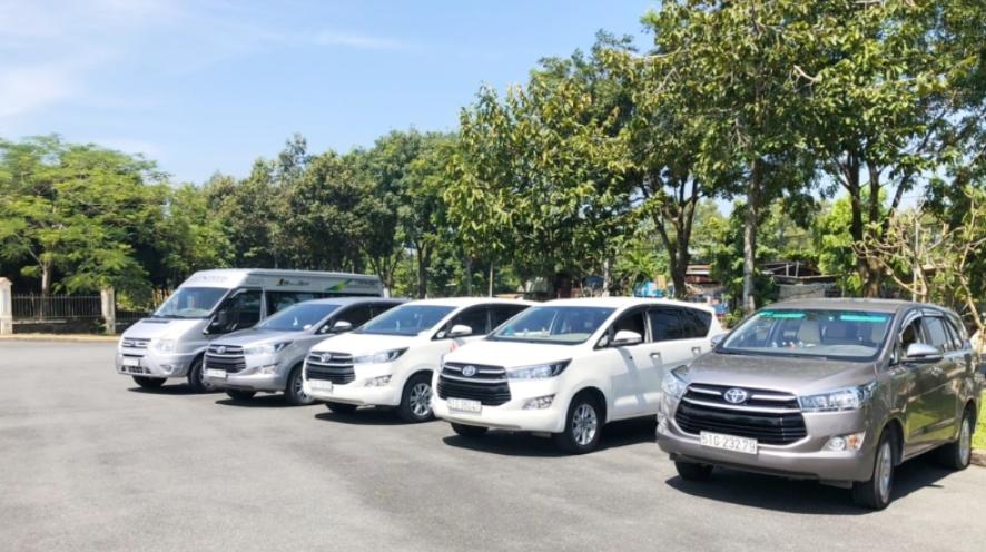 Xe dịch vụ (Thuê xe riêng) 