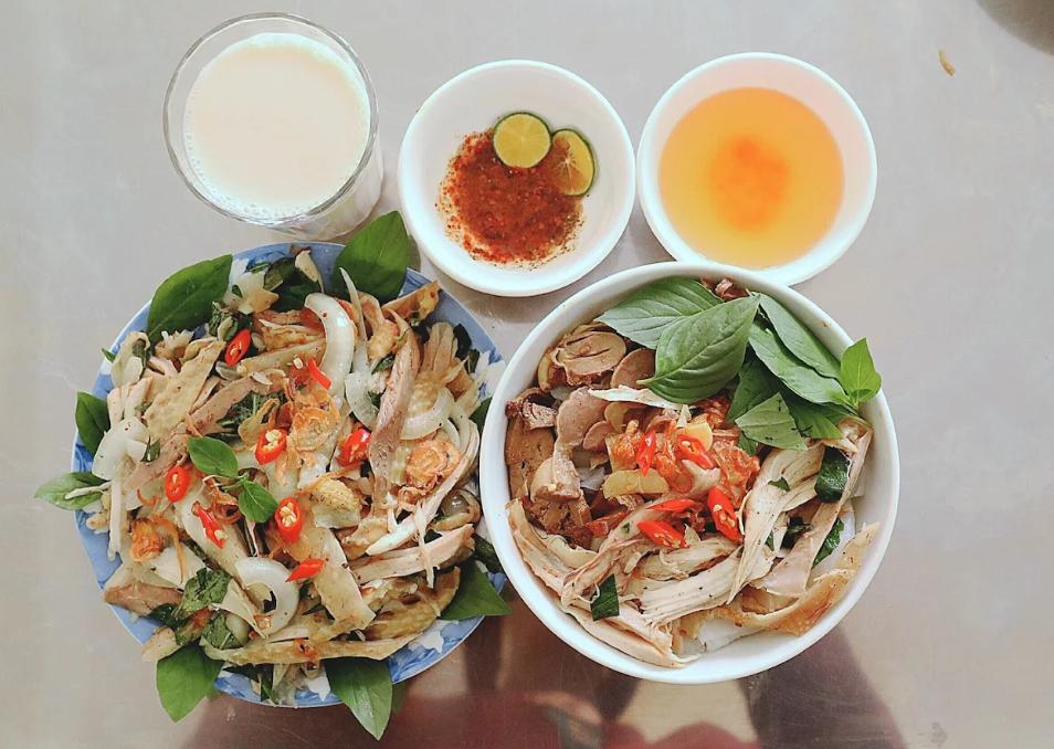 Bánh ướt lòng gà Thu Phương