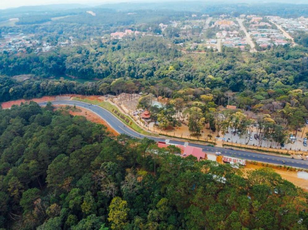 Măng Đen cách Đà Nẵng bao nhiêu km?