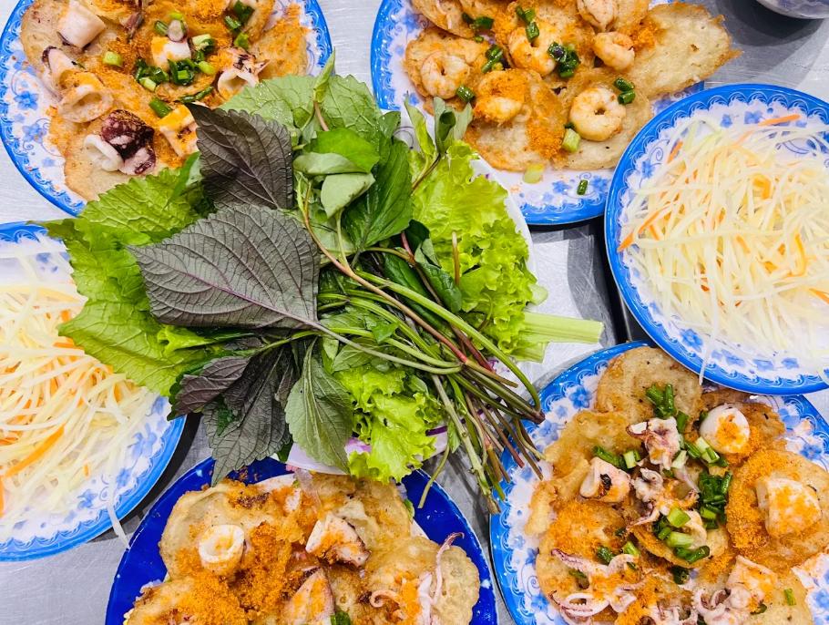 Bánh vàng giòn rụm