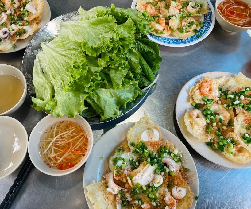 Bánh khọt Cô Hai