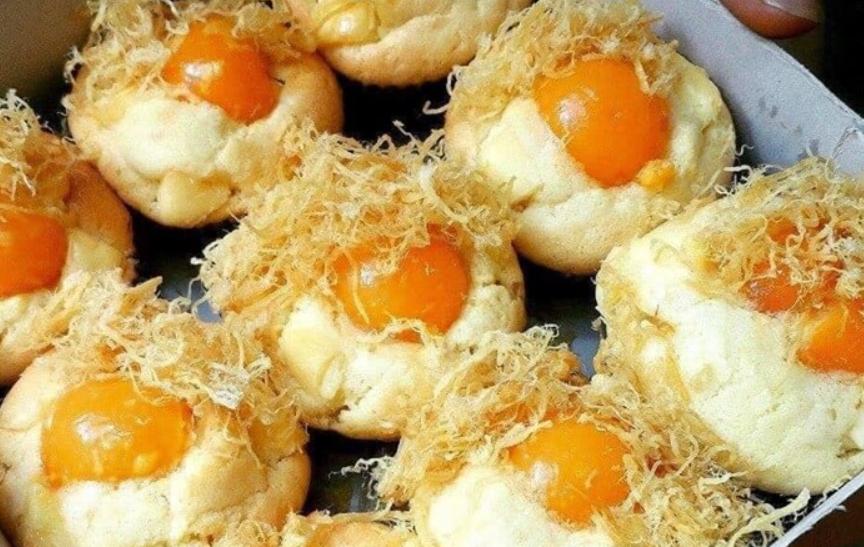 Bánh bông lan trứng muối