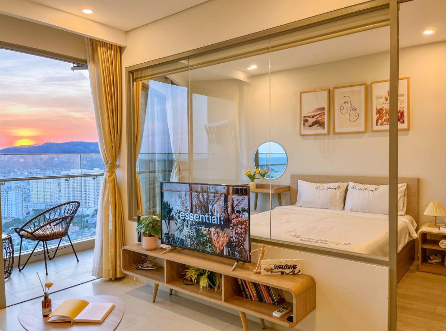 Phòng Premium có ban công view hướng ra biển