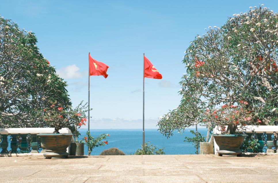 Bạch Dinh Vũng Tàu mang vẻ đẹp yên bình, thu hút đông đảo du khách
