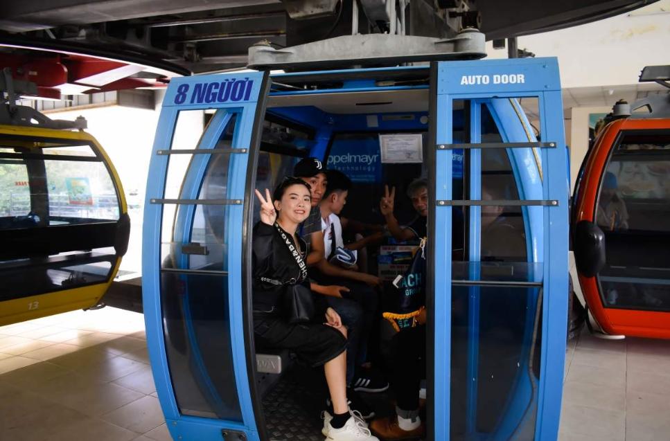 Mỗi cabin chứa được 8 người