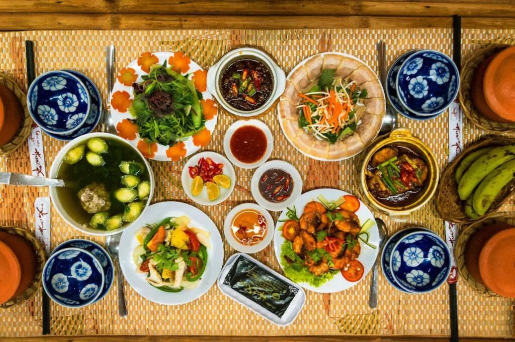 Cơm niêu Huế Xưa