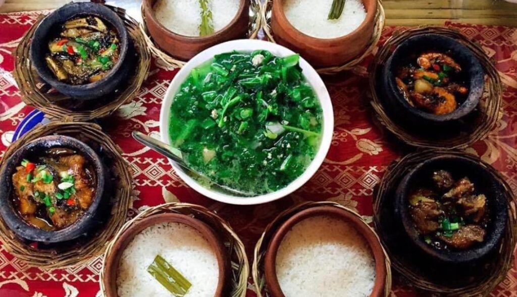 Cơm niêu Hương Huế