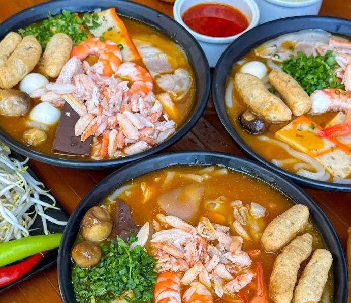 Bánh canh ghẹ tươi ngon, chắc thịt