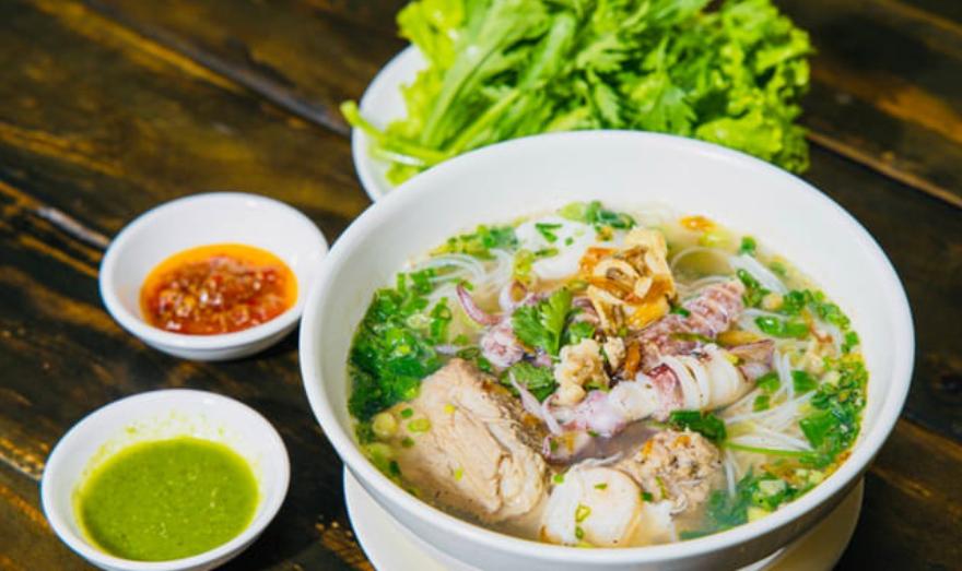 Hủ tiếu mực Lộc Dương Quán