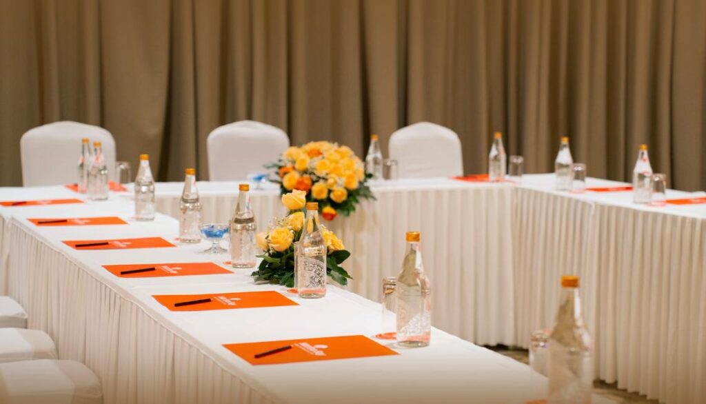 Phòng họp, hội nghị hiện đại Lotus Ballroom