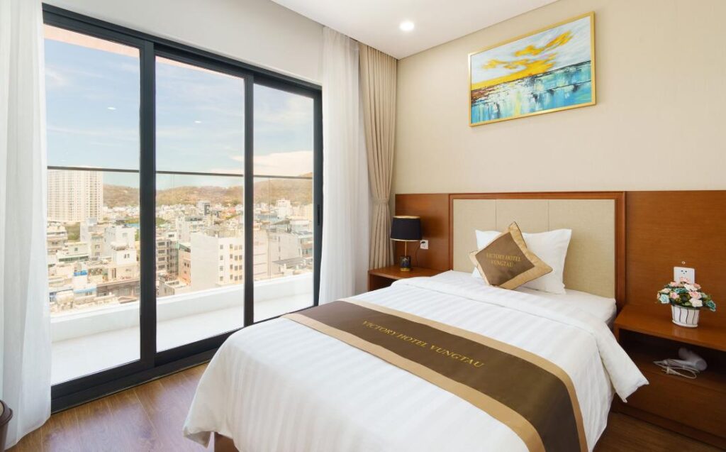 Phòng Deluxe Ocean View có ban công