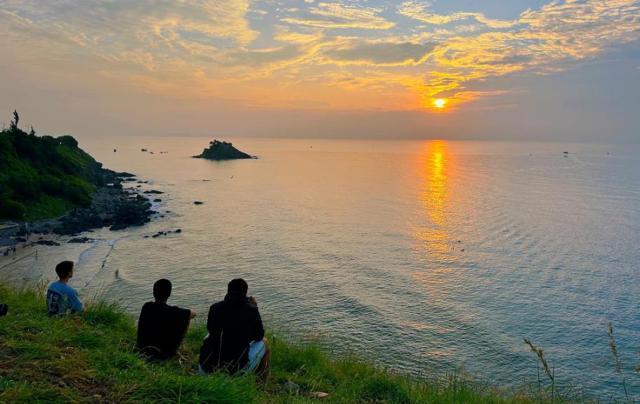 Mũi Nghinh Phong Vũng Tàu là địa điểm ngắm bình minh và hoàng hôn siêu đẹp