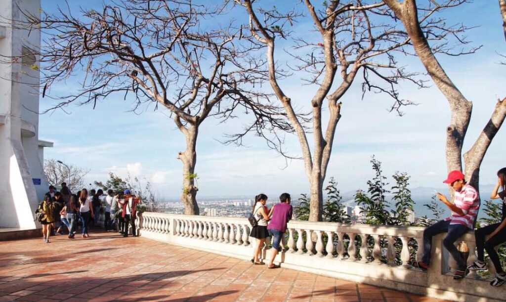 Vô vàn góc chụp ảnh sống ảo tại ngọn hải đăng 