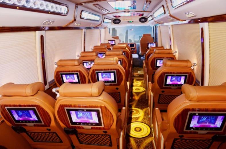 Nhà xe Hoa Mai thiết kế sang trọng, hiện đại