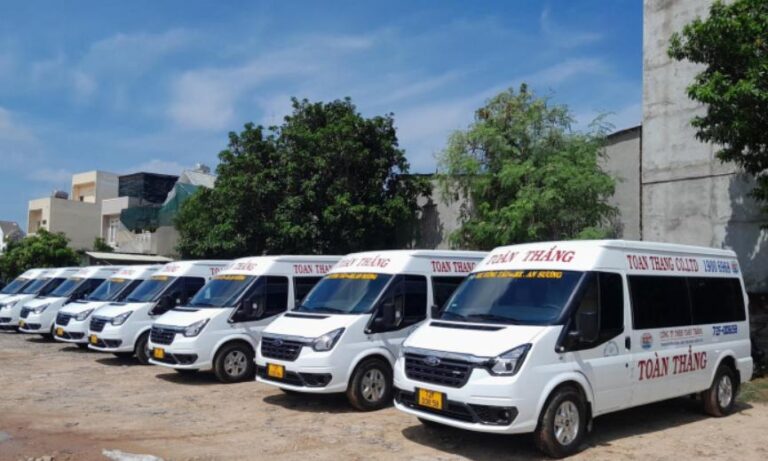 Nhà xe Toàn Thắng